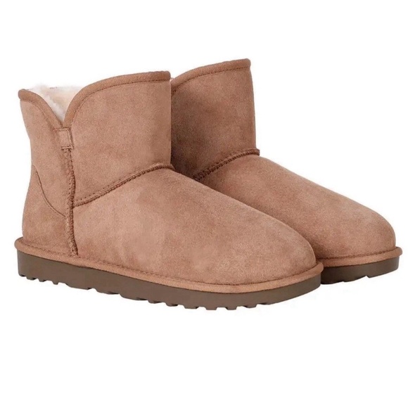 New Women's Kirkland Signature 100% Shearling Short Boot Ankle Bootie Chestnut - Picture 1 of 8